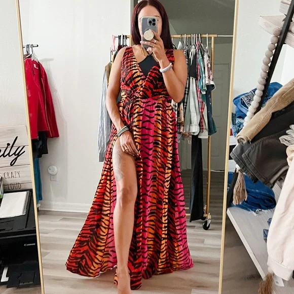 AMERICA & BEYOND TIGER MAXI DRESS NWT - Picture 4 of 9